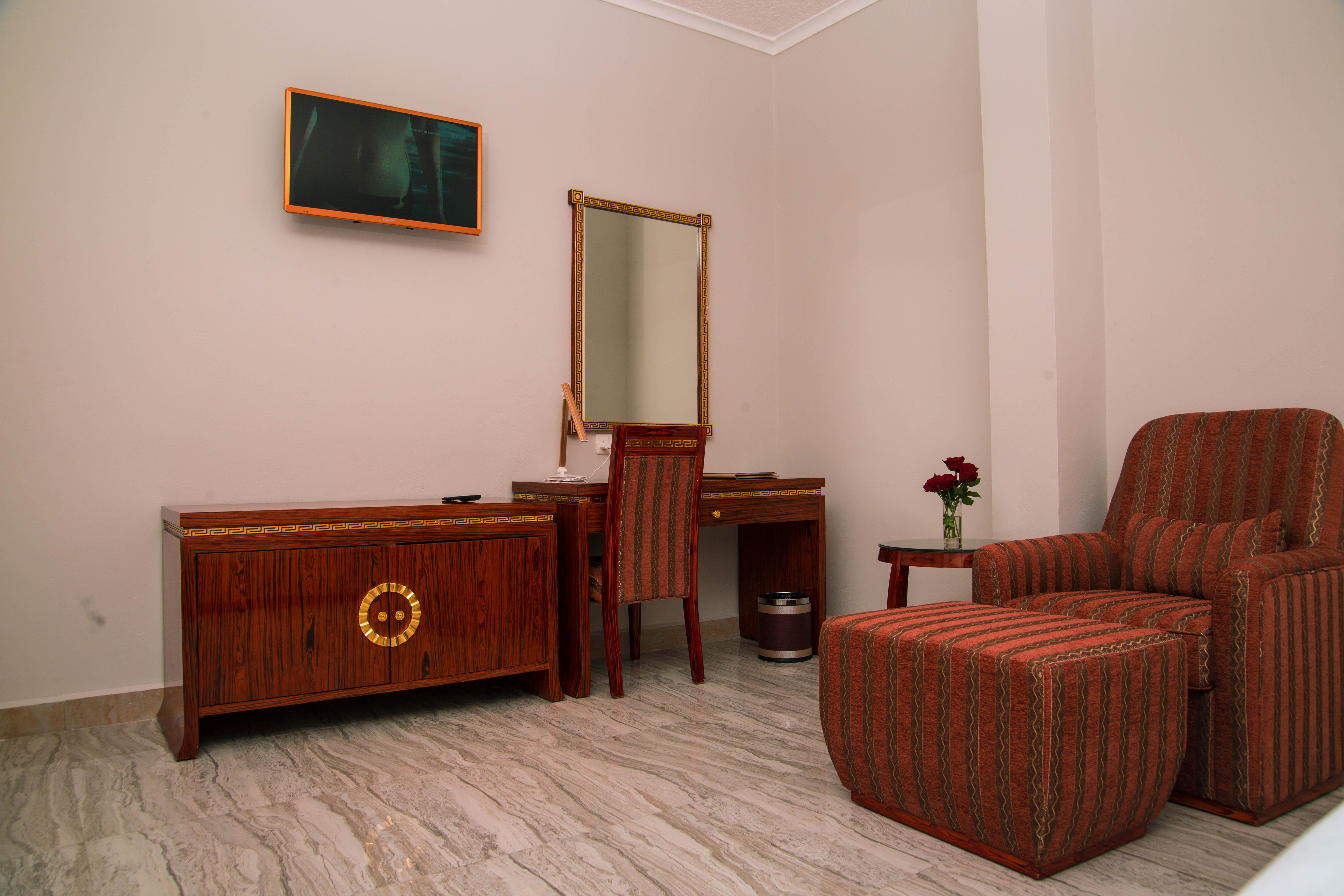 Tiffany Diamond Hotels Ltd - Makunganya Dar es Salaam Extérieur photo