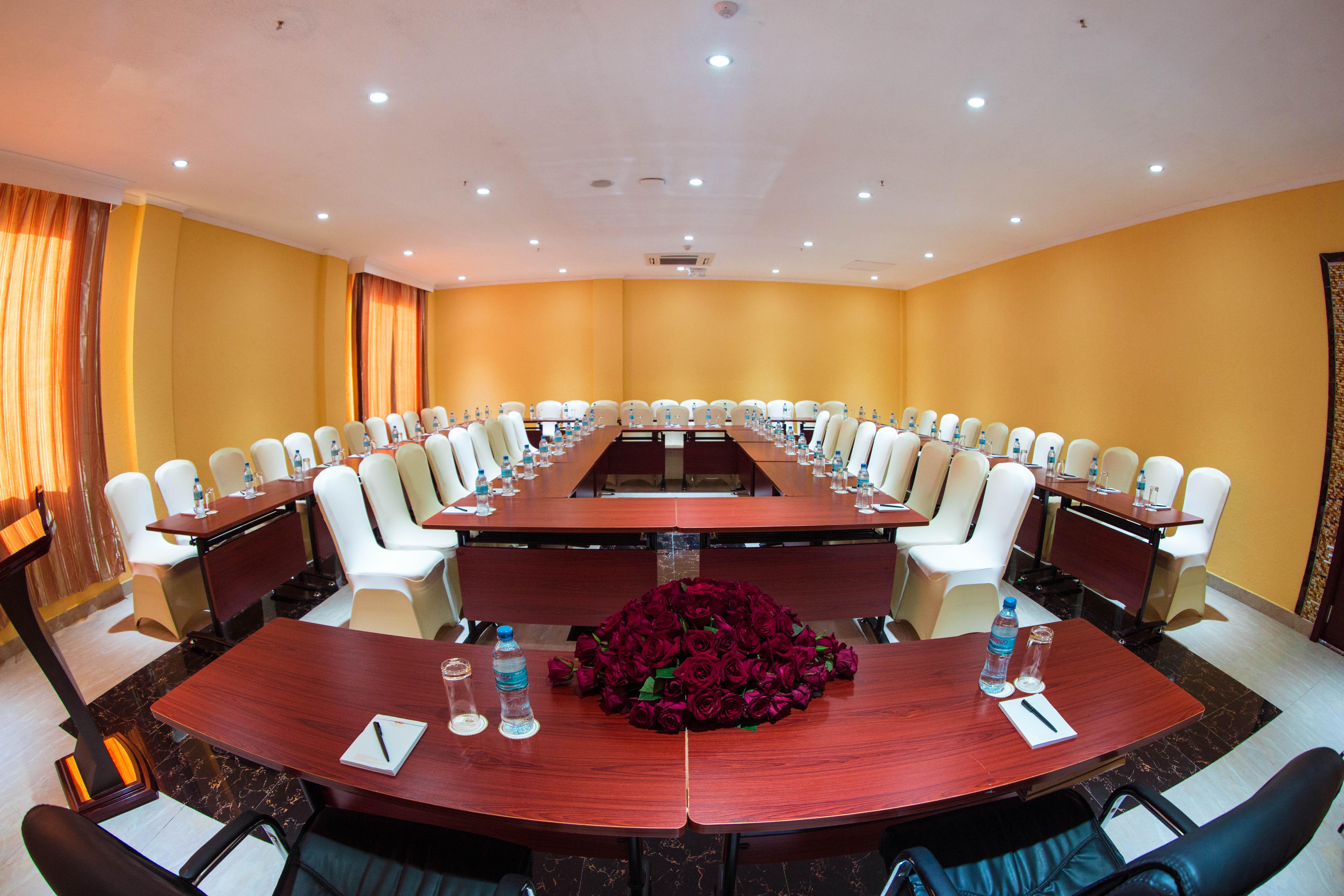 Tiffany Diamond Hotels Ltd - Makunganya Dar es Salaam Extérieur photo