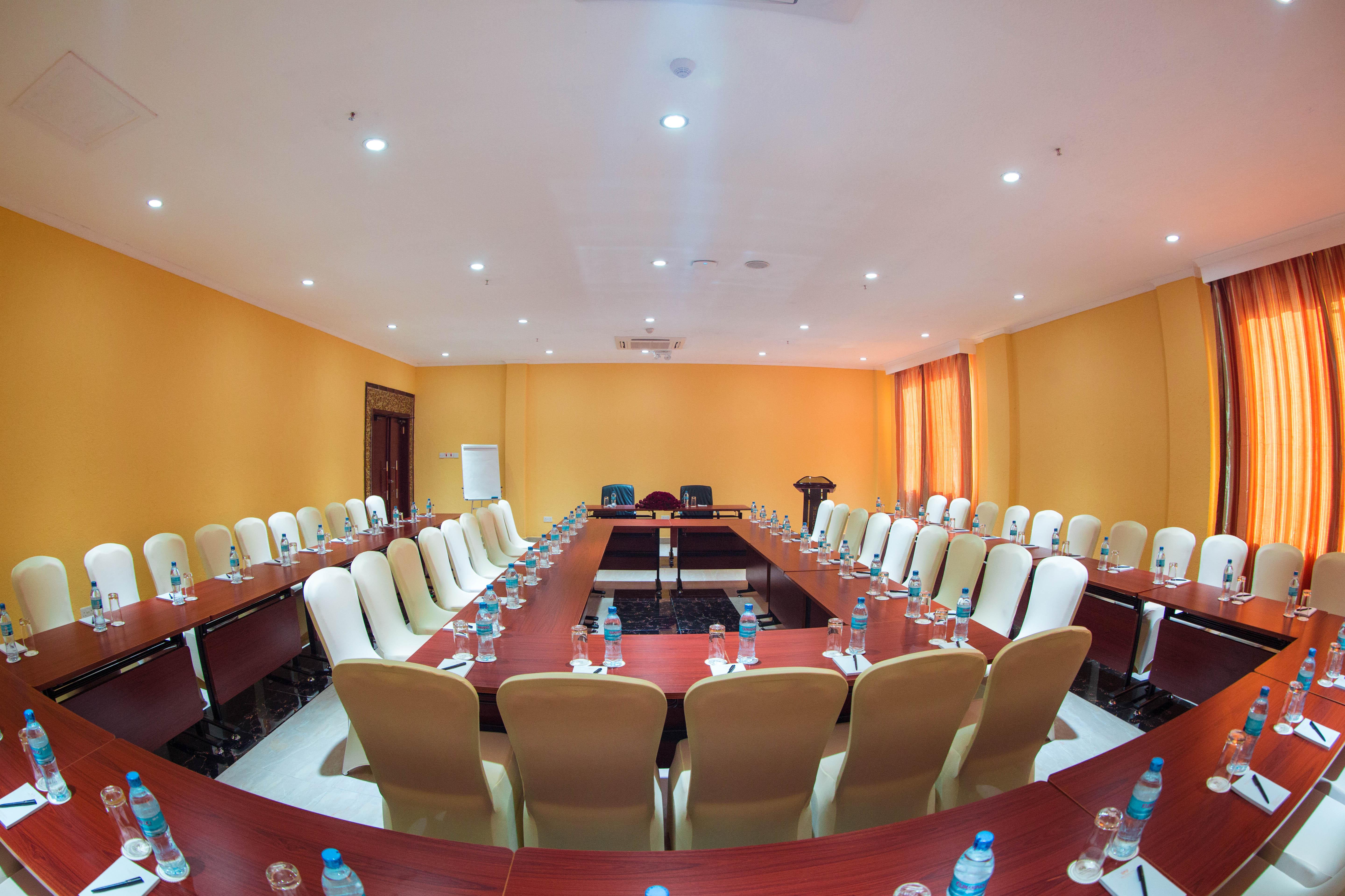 Tiffany Diamond Hotels Ltd - Makunganya Dar es Salaam Extérieur photo