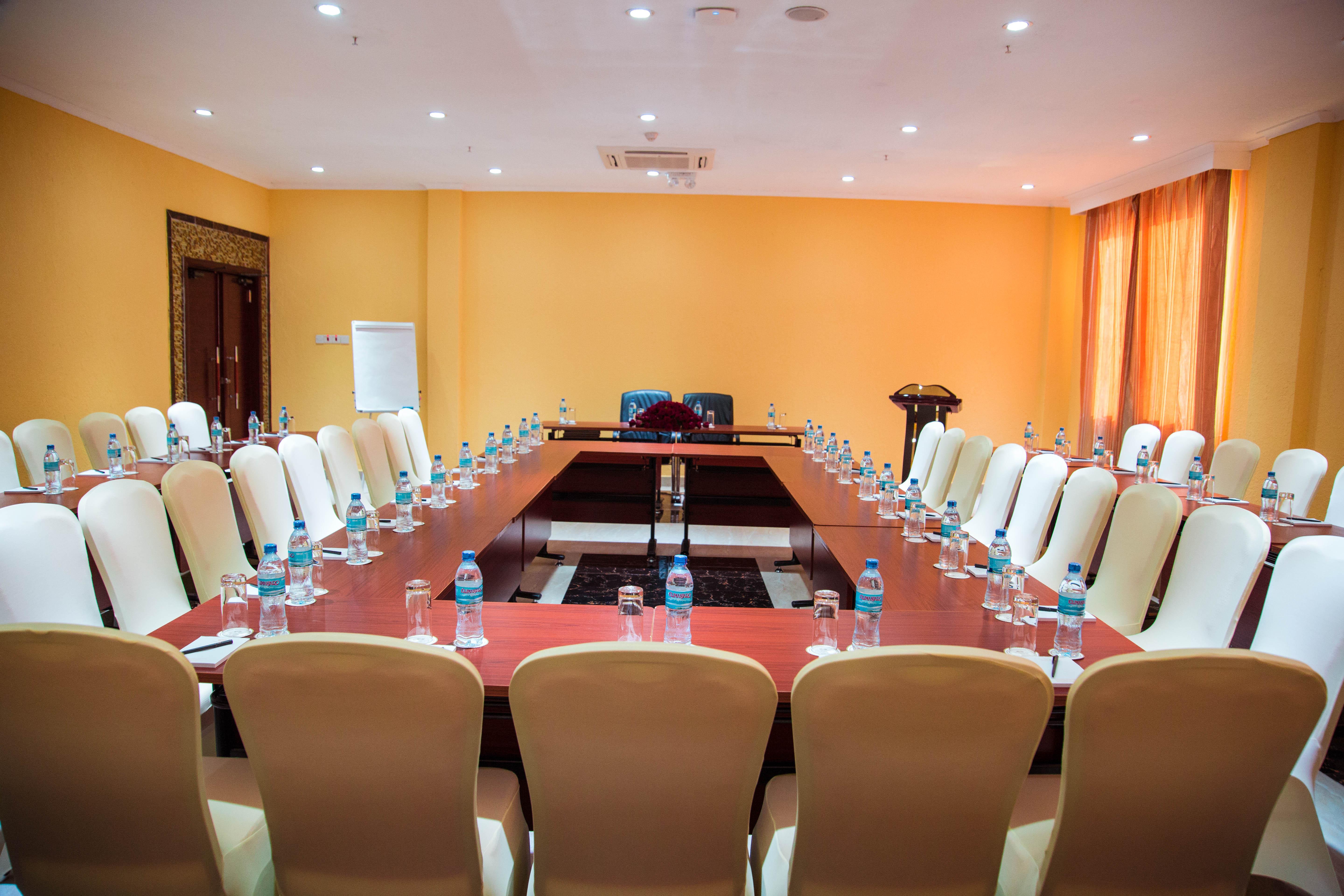 Tiffany Diamond Hotels Ltd - Makunganya Dar es Salaam Extérieur photo