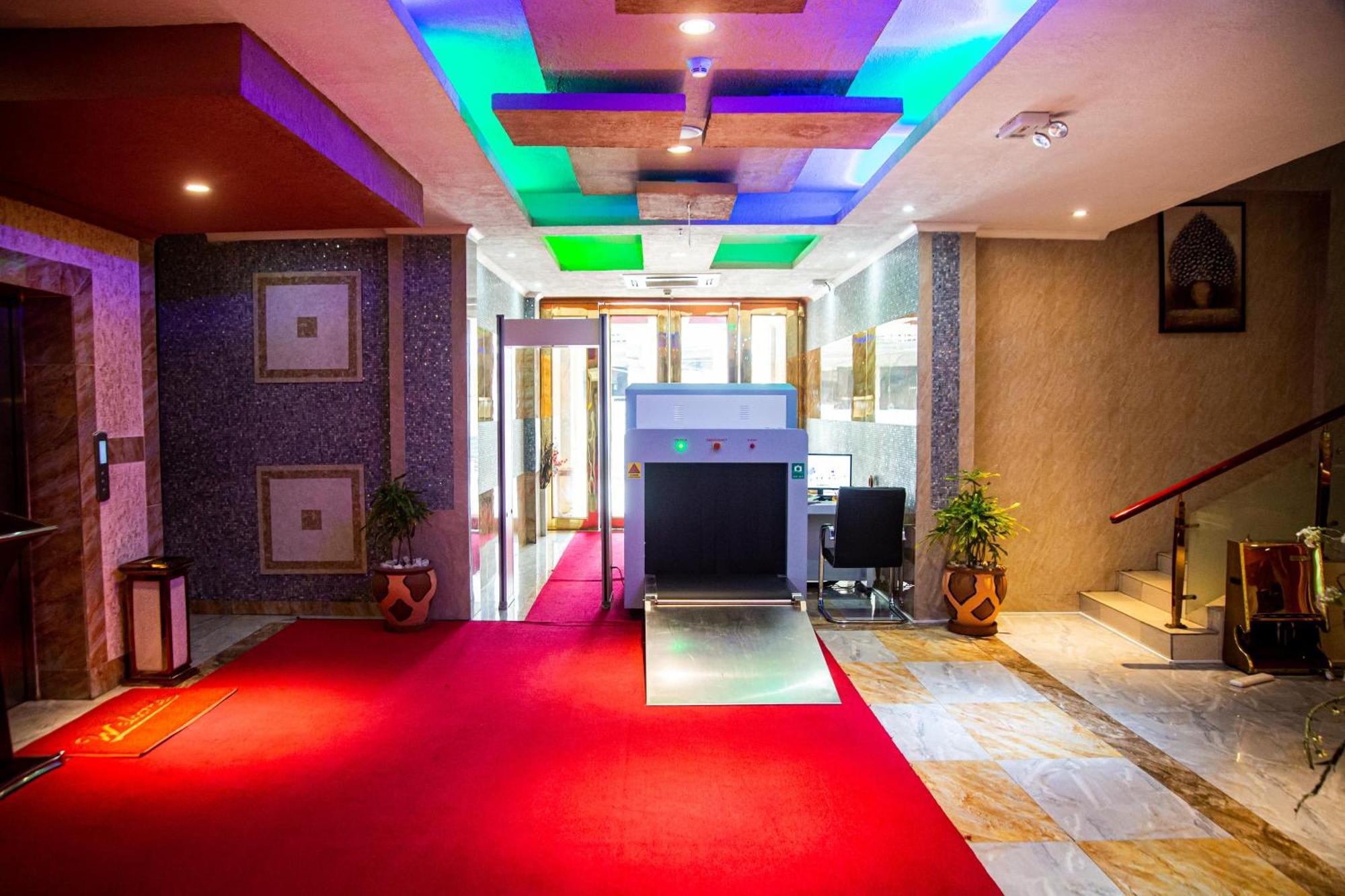 Tiffany Diamond Hotels Ltd - Makunganya Dar es Salaam Extérieur photo