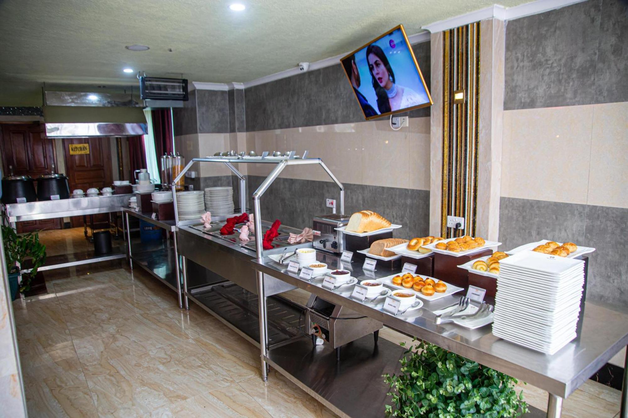 Tiffany Diamond Hotels Ltd - Makunganya Dar es Salaam Extérieur photo