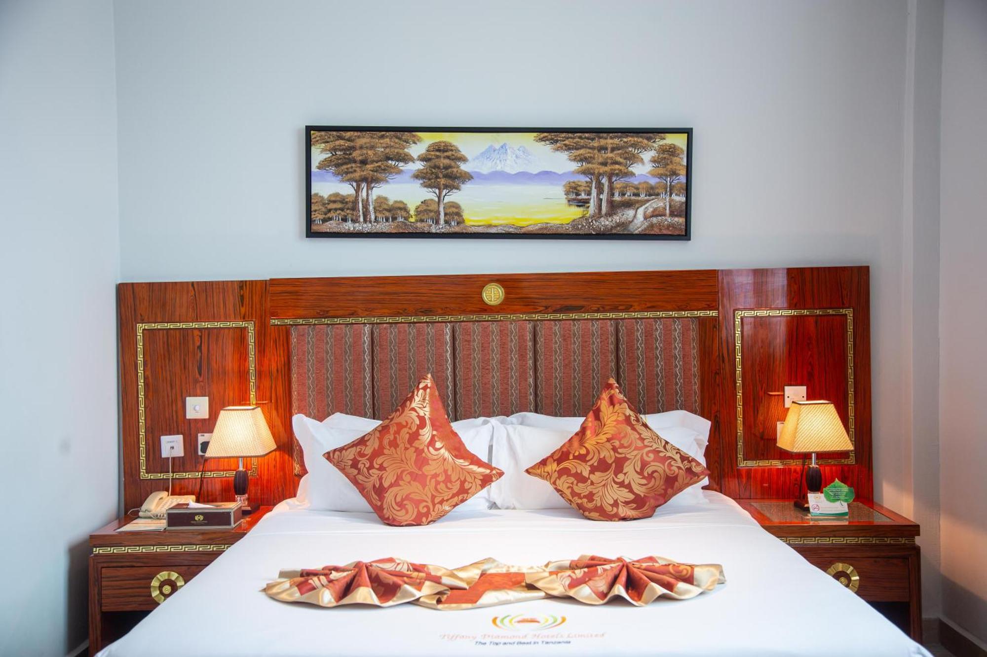 Tiffany Diamond Hotels Ltd - Makunganya Dar es Salaam Extérieur photo